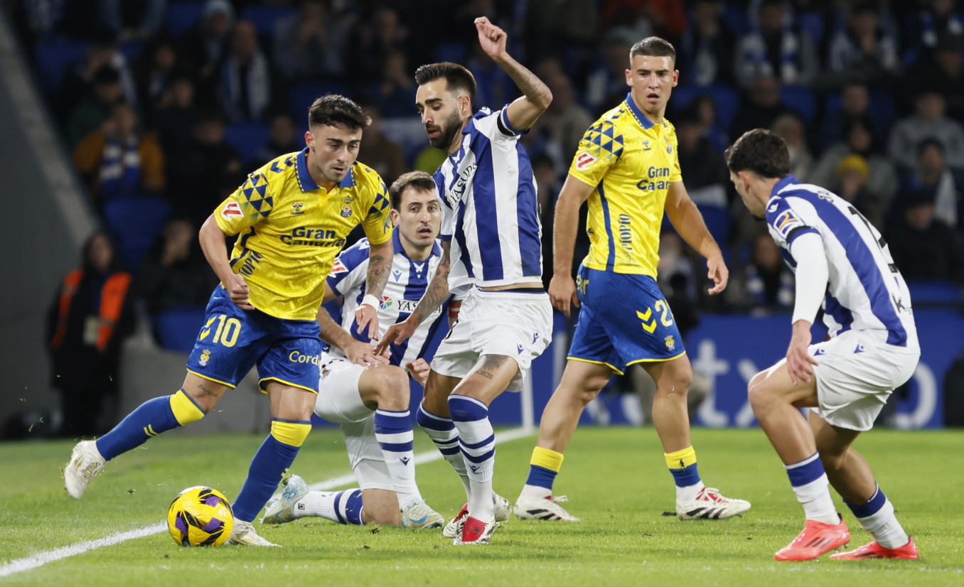 Real Sociedad vs Las Palmas (00:30 16/12) | Xem lại trận đấu